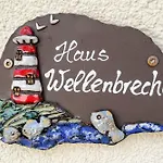 Wellenbrecher *